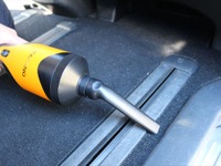 オートバックス、車内掃除向けコードレスクリーナーとハンディモップを発売へ 画像