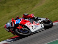 今年の鈴鹿8耐はかつてない超高速バトルに…鈴鹿2&4で早くもホンダ対ヤマハ激戦 画像