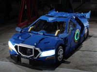 リアルなトランスフォーマー？ 乗用車に変形する人型ロボの試作機を公開…大河原デザイン 画像