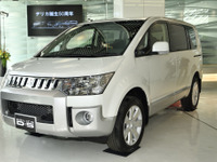 三菱 デリカ 50周年…5代目D：5はミニバンとSUVとの融合［写真蔵］ 画像