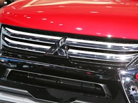 デリカD:5 と新型軽か…三菱、新型車を2車種投入へ、登録開始は2019年4月 画像