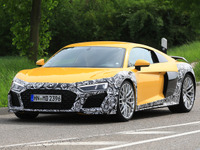アウディ R8 に廉価版!? V6モデル登場か…直5搭載の可能性も 画像