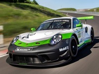 ニュルを制したポルシェ 911「GT3 R」に改良新型…550psに強化 画像
