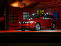 【ロサンゼルスモーターショー07】クライスラー、ひと味違うパッケージ 画像