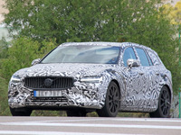 ボルボ、高性能モデルに「R」の名が復活か…新型 V60 に設定 画像