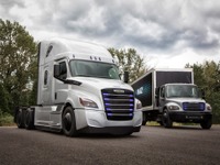ダイムラー、新型EV大型トラック2車種発表…2021年から生産へ 画像
