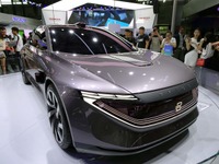 レベル4自動運転をめざす中国 BYTON のEVセダン…CESアジア2018 画像
