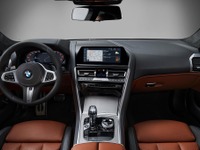BMW 8シリーズ 新型、オペレーティングシステム7.0搭載…フルデジタルコクピットも 画像