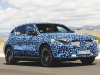 メルセデス初のEV「EQC」、最新プロトタイプ車の画像公開…2019年から生産へ 画像
