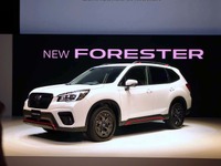 スバル フォレスター 新型、ドライバーモニタリングシステムが「Advance」にのみ搭載された理由 画像