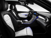 メルセデス Cクラス 改良新型、ナビ連動で自動減速…最新の部分自動運転技術も搭載 画像