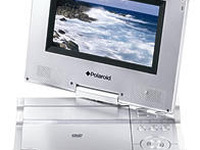 ドライブにも使えるポータブルDVDプレーヤー…日本ポラロイド 画像