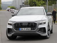 アウディ SQ8 市販デザインの全貌が見えた…スクープ 画像