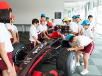 未来の自動車をテーマとした小学校向け団体プログラム、運用開始　鈴鹿サーキットと三重大学が共同開発 画像