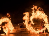炎を使ったパフォーマンスや花火など、イベント満載…鈴鹿8耐前夜祭　7月28日 画像