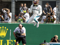 【F1 イギリスGP】トップ3が0.1秒差、ハミルトンがホームGPでポールポジションを獲得 画像