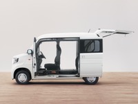 ホンダ、「ダブルビッグ大開口&フルフラット」の新型軽バン N-VAN 発売 126万7920円より 画像