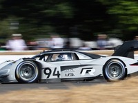 VWのEVレーサーがEV最速記録、F1マシンに迫る…グッドウッド2018ヒルクライム 画像