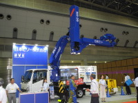 橋梁点検用のゴンドラ車、人が行けない場所にも簡単に…インフラ検査・維持管理展2018 画像