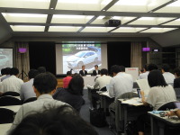 トヨタ 白柳専務、原価低減「鉛筆1本でも大切にする」 画像