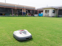 芝生生産・芝生化、ホンダのロボット芝刈機がガイナーレ鳥取の事業に協力 画像