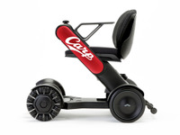 WHILL、広島カープモデルの電動車椅子用アームカバーを販売 画像