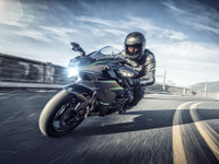 カワサキ Ninja H2、スーパーチャージドエンジン熟成で最高出力231psに向上 画像