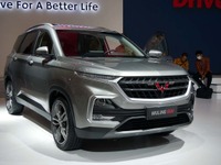 中国ウーリンが新型SUVを発表、100％EVも出展…インドネシアモーターショー2018 画像
