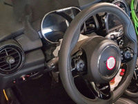 MINI初のEV、ついにデジタル化されたコックピットを激写 画像