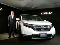 ホンダ CR-V 新型…寺谷日本本部長「月1200台は堅めの目標」、HVは全体の45%を想定 画像