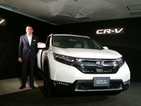 ホンダ CR-V 新型…寺谷日本本部長「月1200台は堅めの目標」、HVは全体の45％を想定 画像