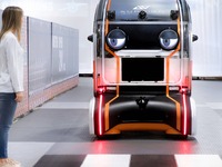大きな目で歩行者とアイコンタクト、ジャガー・ランドローバーの自動運転実験車 画像