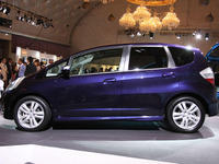 新車売れ筋ランキング11月…フィット が2冠 画像