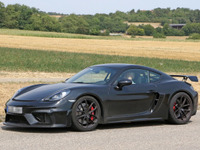 ポルシェ 718ケイマン GT4、市販バージョンがお目みえ! 公開は10月か 画像