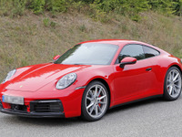 赤いボディの「S」も捕捉…ポルシェ 911 新型、発表直前フルヌード 画像