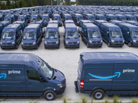 メルセデスがアマゾンと提携、「つながる商用車」2万台を納入へ…スプリンター 新型 画像