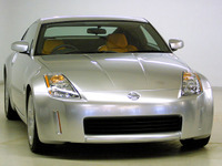 【東京ショー2001出品車】日産『フェアレディZ』に「共通グリル」が採用されなかったのは？ 画像