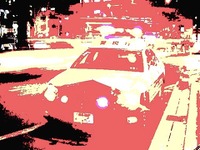車両運搬用キャリアカーに居眠り運転のクルマが突っ込み、1人が死亡 画像