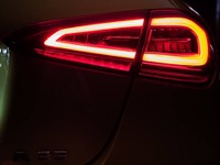 メルセデスAMG、Aクラス 新型に「A35」設定へ…新高性能グレード 画像
