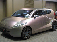 【東京ショー2001出品車】「構造をデザインした」ホンダ『BULLDOG』 画像