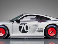 ポルシェ 935/78 新型発表、70万ユーロ超で限定77台…1970年代の同名レーシングカーがモチーフ 画像