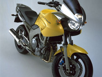 【東京ショー2001 MC出品車】ボアアップで897ccに拡大!! ヤマハ『TDM900』 画像