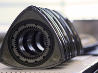 マツダの丸本社長就任3か月「責任の重さ痛感。前向きにとらえ経営立て直しが急務」［新聞ウォッチ］ 画像