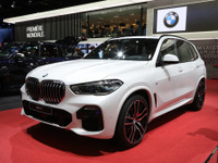 BMW X5 新型、フロントマスクに新世代のデザイン言語を採用…パリモーターショー2018［詳細画像］ 画像
