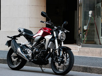 【浦島ライダーの2輪体験記】ホンダ CB250R は、ドンドン格好良く見えてくる。 画像