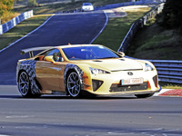 謎のレクサス LFA をニュルで目撃、トヨタGRのハイパーカー開発車両か 画像