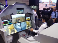 コマツ、ブースから会場外の建機を遠隔操縦など…CEATEC 2018 画像