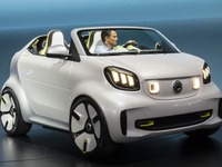 スマートがEVオープン提案、ブランド20周年で立ち位置を明確化…パリモーターショー2018 画像