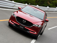 【マツダ CX-5 新型試乗】新エンジンやGVCプラスの効果大、走りの実力は大きくレベルアップ…片岡英明 画像