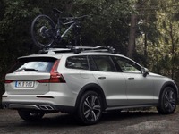 ボルボ V60 新型に「クロスカントリー」、ロサンゼルスモーターショー2018で発表予定 画像